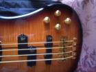 Bass-Gitarre
