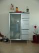 Passende Wohnzimmerausstattung in rot und grau