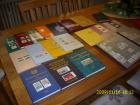 17 Jahrbücher, 2 Alben und 1 dickes Album 