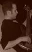 Tour- und Studioerfahrener E-Bassist gibt Unterricht