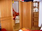 Riesiger ECKSCHRANK   5 weitere Schränke