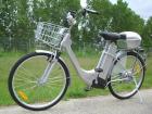 Luxus Elektro- Cityfahrrad 26  Zoll mit 250W Motor Inklusive Korb und Topcase 