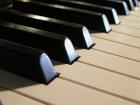Pianist und Komponist erteilt Klavierunterricht für Kinder und Erwachsene