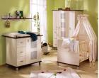 Wunderschoenes Babyzimmer, kostenlos dazu: Matratze, Babynest, Wickelauflage 