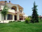 Eine schoene Villa nahe der Stadt Athen / Griechenland