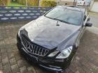 Mercedes E 350 AMG Line, schwarz, 
