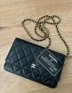 Chanel kleine Tasche schwarzes Leder