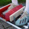 Outdoor-Schuhreiniger mit Gitterrost und Bürsten
