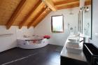 Ferienhaus Fronwald mit Sauna und Whirlpool und grossem Garten mit Kinderspielpl