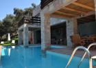 Fantastic villa with huge swimming pool direct by the sea/Greece