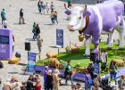 Milka Kuh animiert Essen und Umgebung zum großen Straßenmalerei-Happening